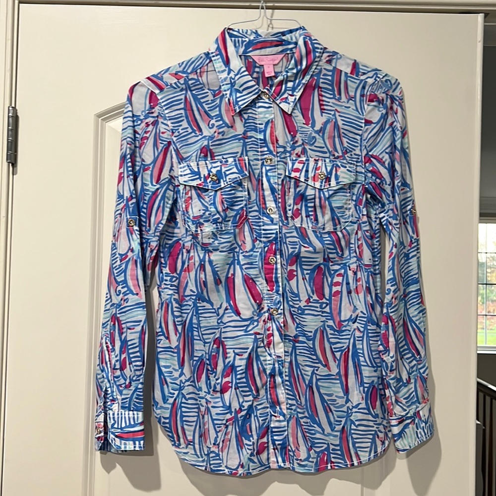 Lilly Pulitzer button down shirt size 4